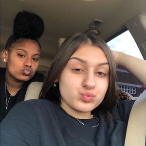 Meet your Posher, Lejla